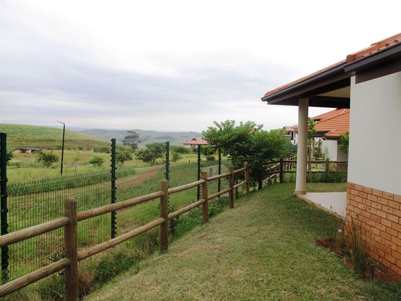 Izinga Ridge - freestanding cluster home in gated community - pet friendly - available 1st of October - Photo 2
