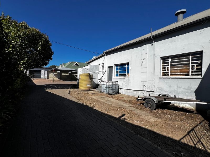 PRIME COMMERCIAL OPPORTUNITY IN HIGH-VISIBILITY LOCATION - Photo 8