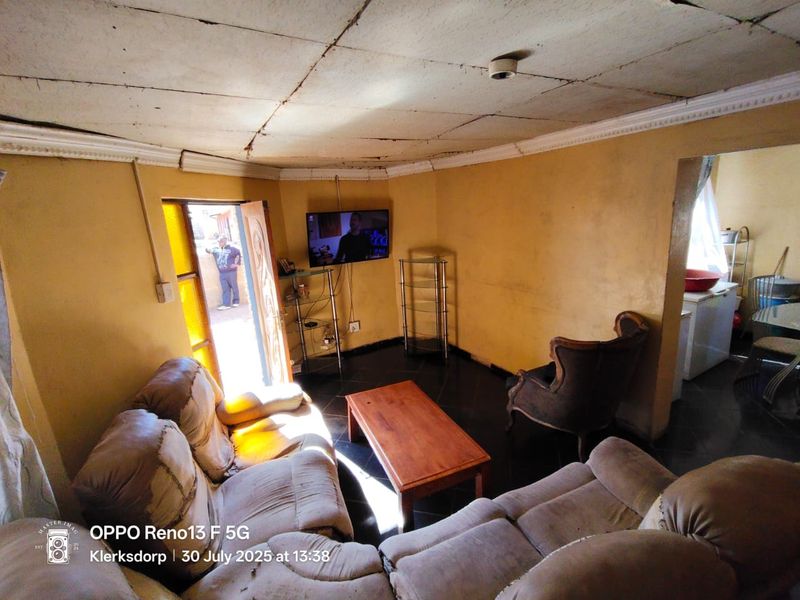 Fixer upper - Photo 8