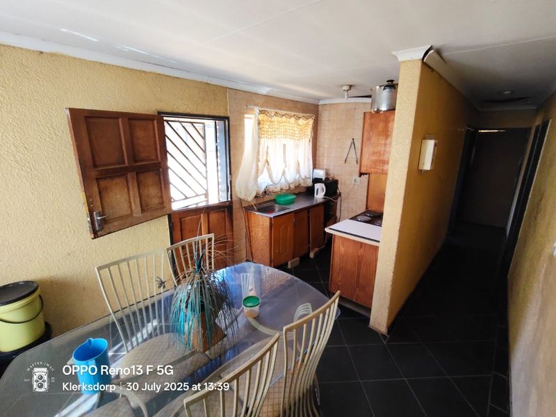 Fixer upper - Photo 9