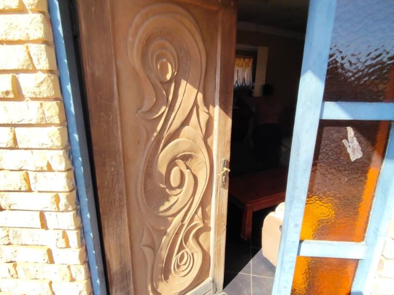 Fixer upper - Photo 6