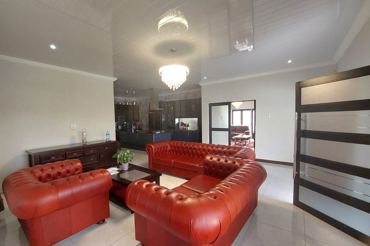 Modern Elegance in Brits  A Must-See Property  - Photo 5