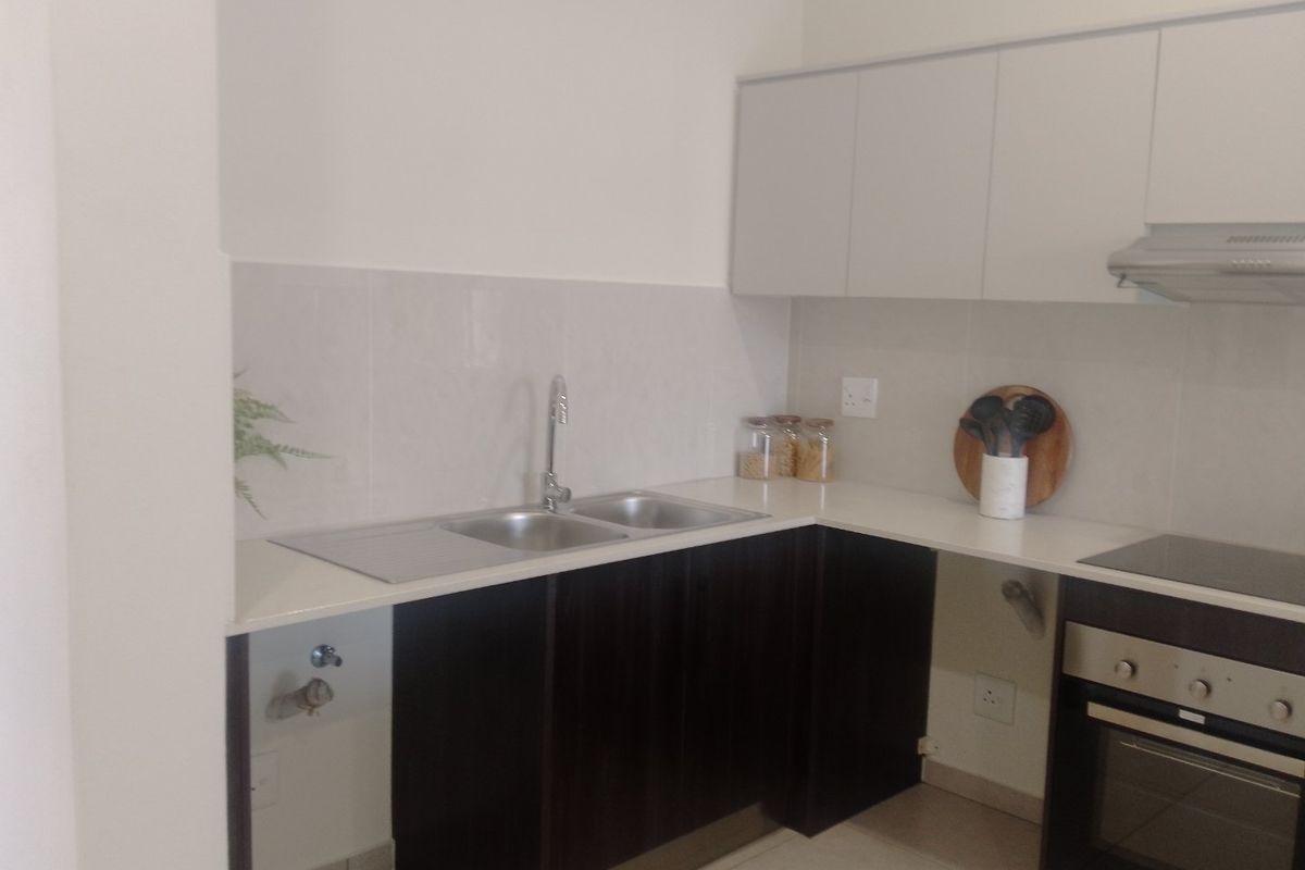 2 Bedroom Apartment for Sale in Greenstone Place - Photo 5