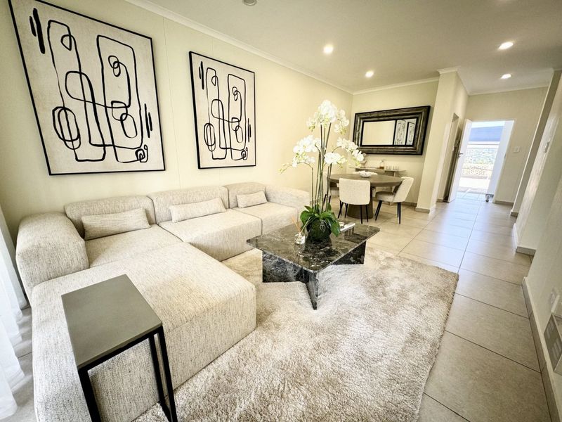 3 Bedroom Duplex Apartment for Sale in Greenstone  - Photo 4