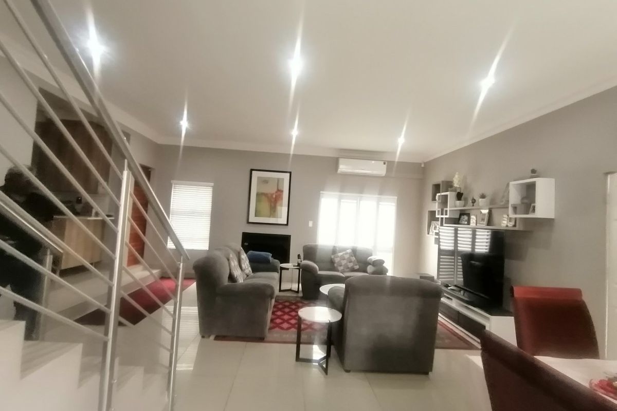 Stylish & Secure – Ready for You to Move In - Photo 3