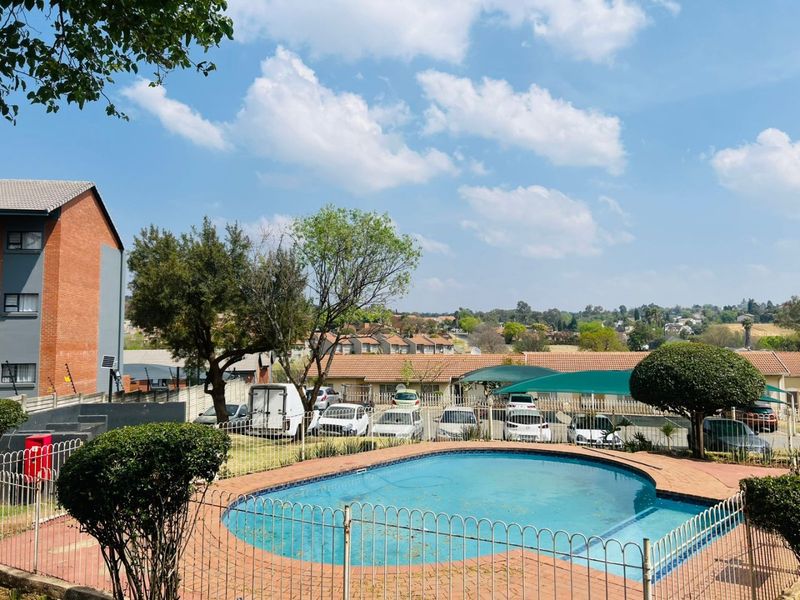 Modern Ground Floor 2-Bedroom with Private Garden - Photo 10