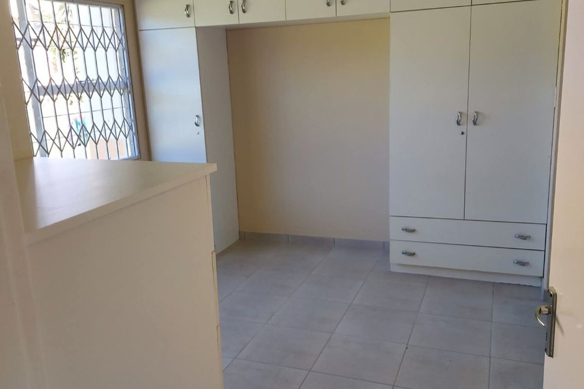 Modern Ground Floor 2-Bedroom with Private Garden - Photo 5