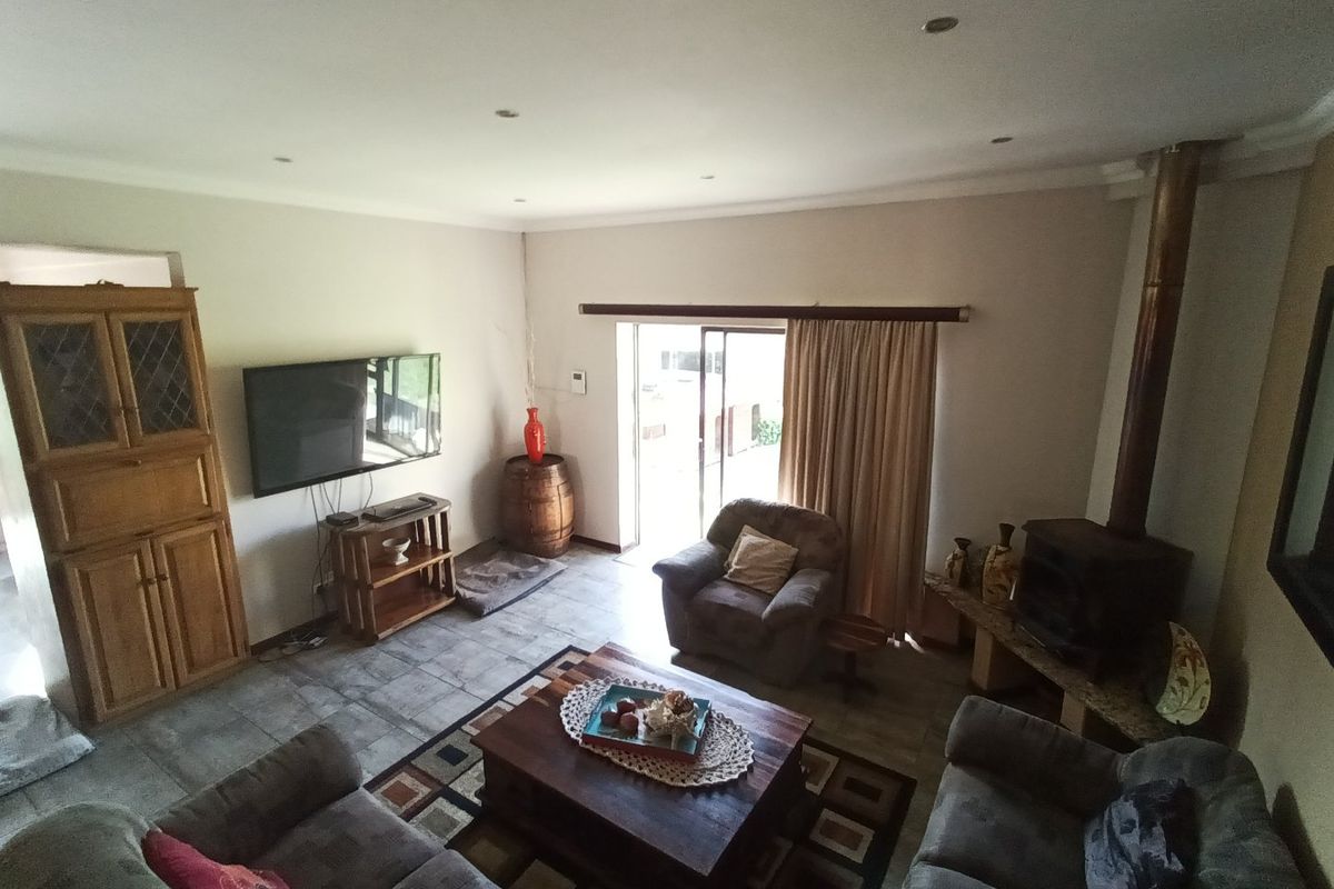 Stunning Smallholding with Investment Income! - Photo 2