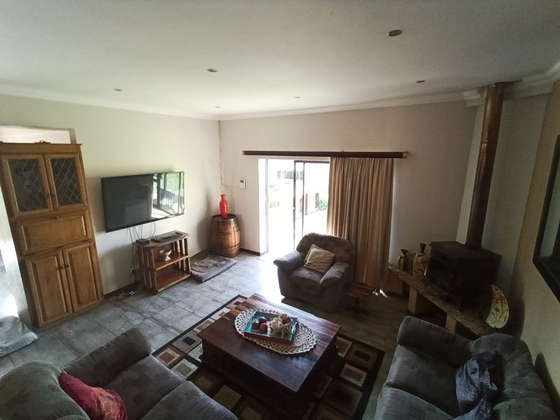 Stunning Smallholding with Investment Income! - Photo 2