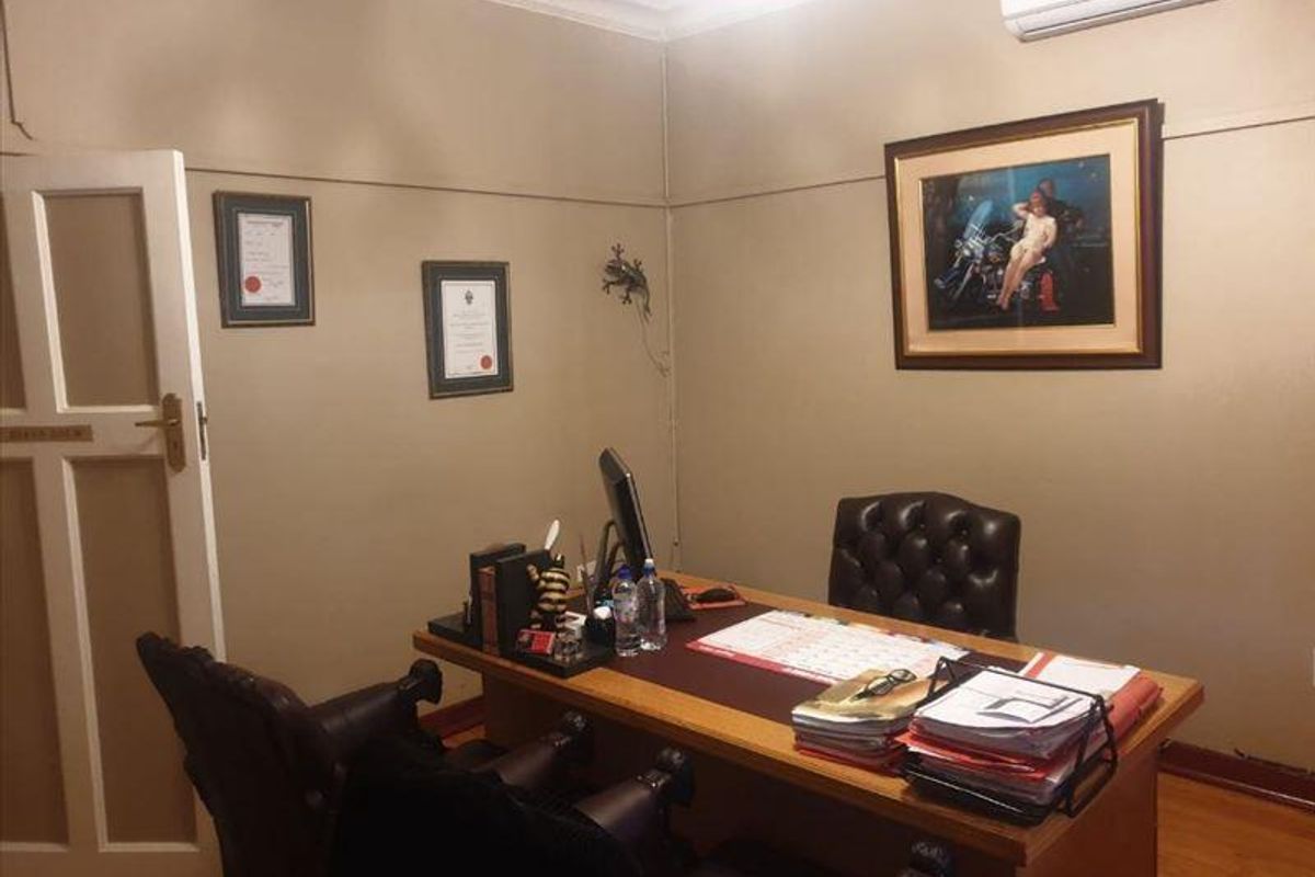 Commercial Property for Sale - Photo 3