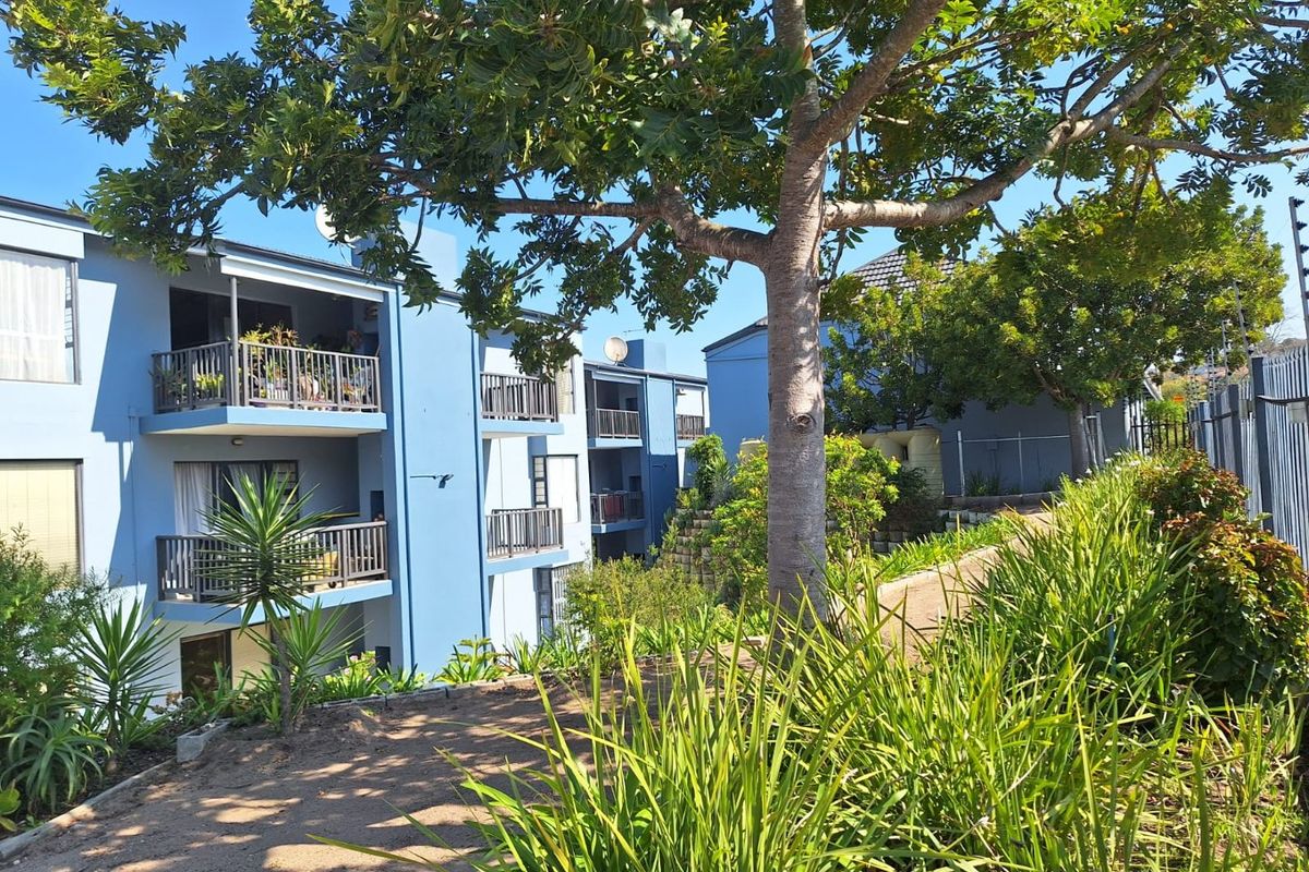 Conveniently Located 2-Bedroom Apartment in Knysna - Photo 3