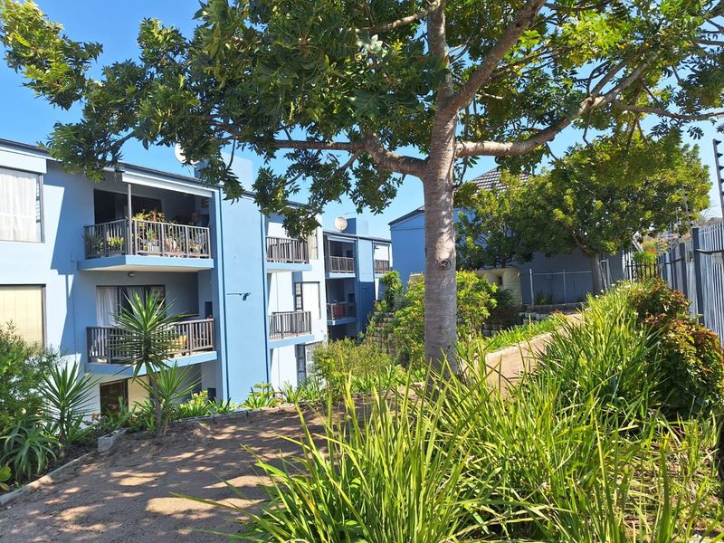 Conveniently Located 2-Bedroom Apartment in Knysna - Photo 3