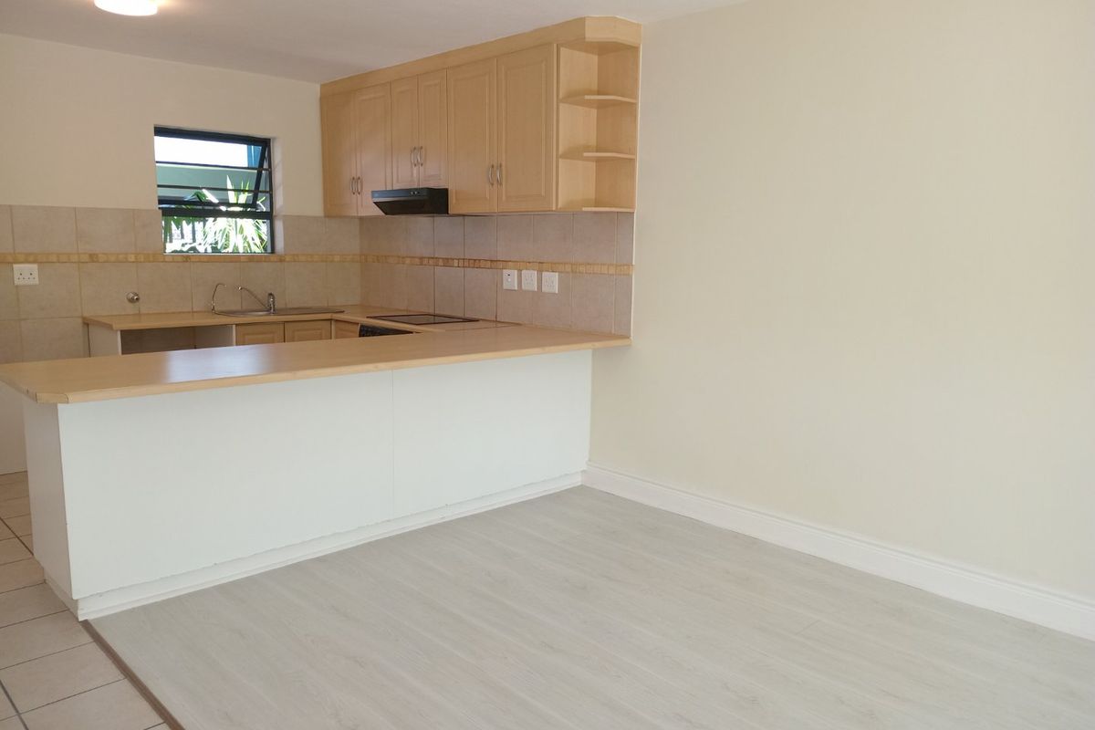 Conveniently Located 2-Bedroom Apartment in Knysna - Photo 5