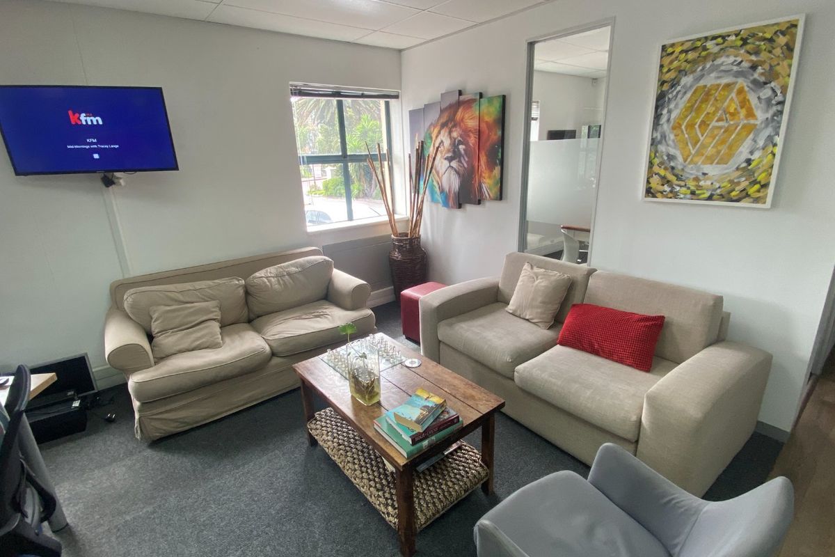 Commercial Office to Let in Century City - Photo 4