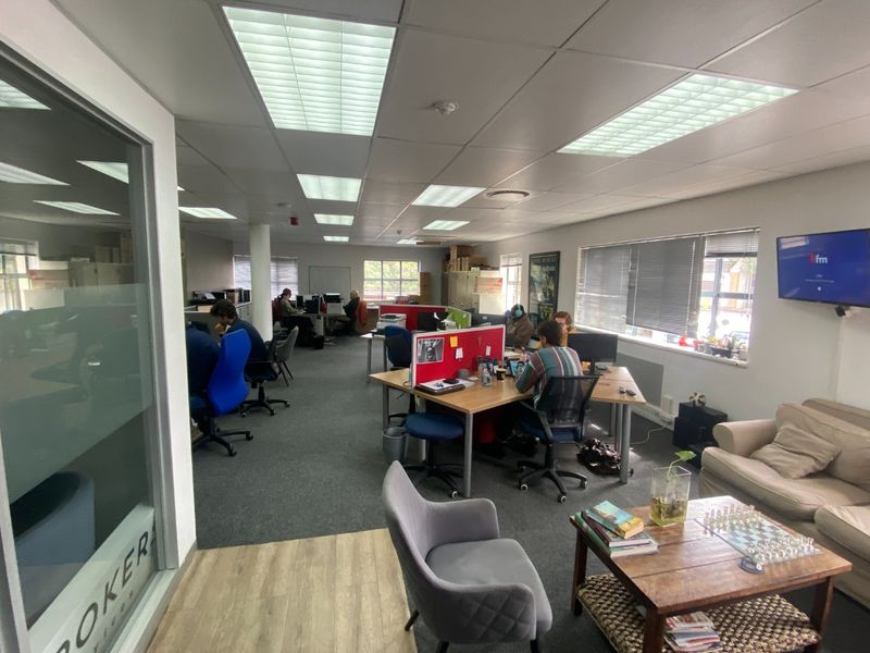 Commercial Office to Let in Century City - Photo 6