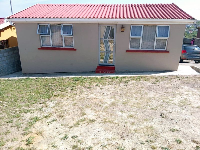 For Sale: 2 Bedroom Home with Spacious Yard - Photo 2