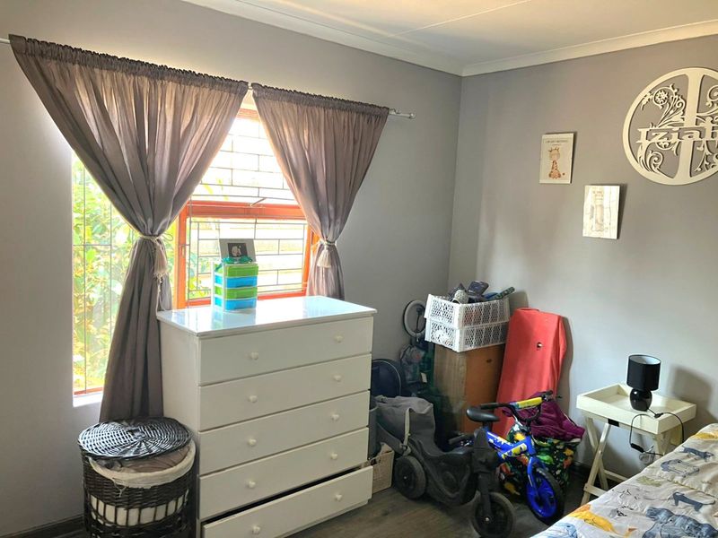 Freestanding Low Maintenance Townhouse in Campher Park, Despatch  - Photo 7