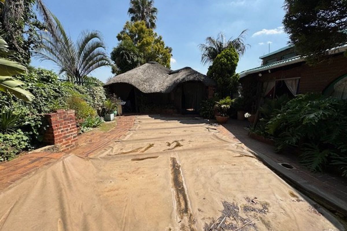 Charming Family Home with Ample Living Space and Modern Comforts - Photo 3