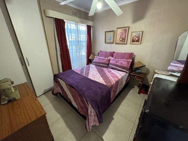 Charming Family Home with Ample Living Space and Modern Comforts - Photo 8