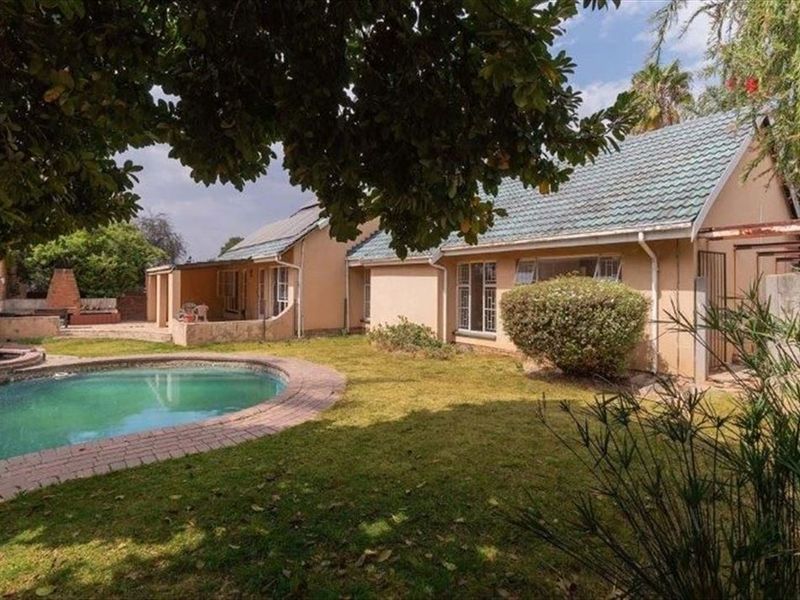 Versatile Property with Multiple Dwellings – Ideal for Extended Family or Rental Income - Photo 3