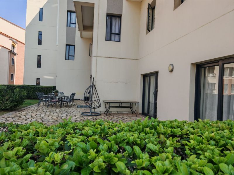 2 Bedroom Apartment for Sale in Bedford Centre - Photo 2