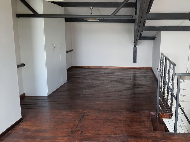 PERFECT LOCATION - SHARING APRATMENT - FEMALE ACCOMODATION ONLY! - Photo 6