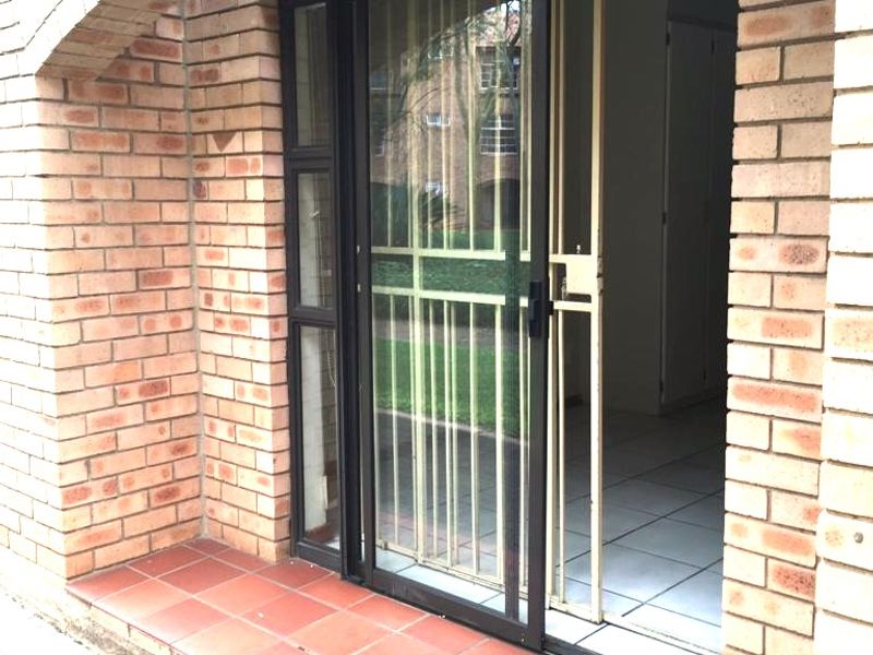 FULLY FURNISHED BACHELOR FLAT WITH UNDERCOVER PARKING  - Photo 10