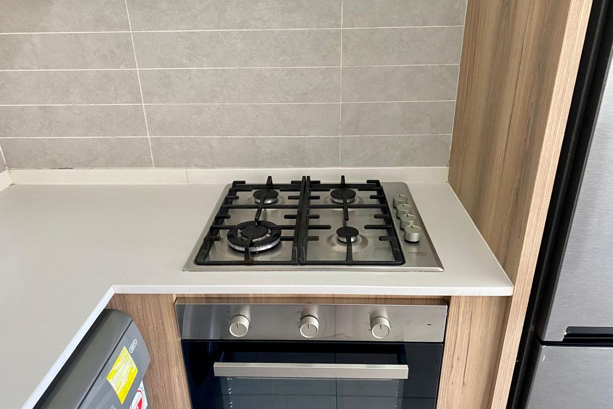 ONE BEDROOM UNIT WITH SOME APPLIANCES  - Photo 5