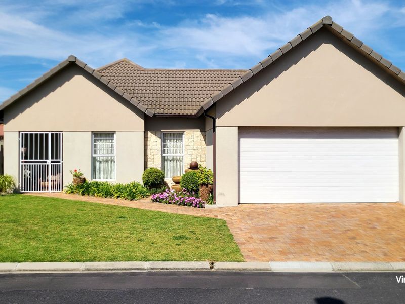 Peaceful, Tranquil & Secure Living...   - Photo 2