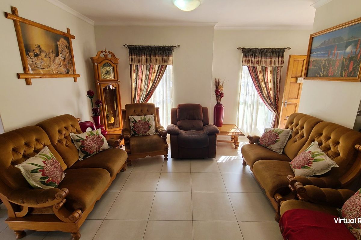 Peaceful, Tranquil & Secure Living...   - Photo 5