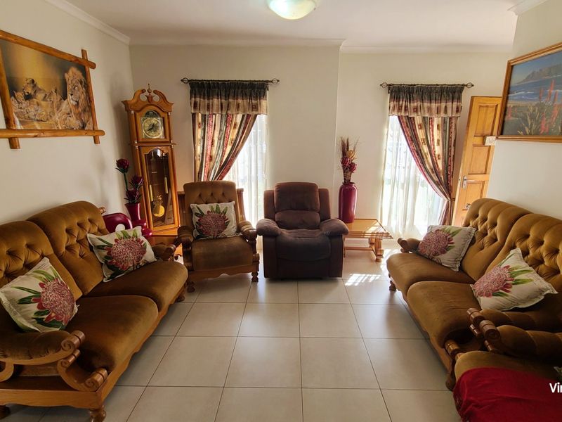 Peaceful, Tranquil & Secure Living...   - Photo 5