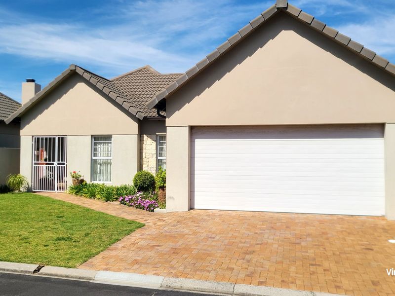 Peaceful, Tranquil & Secure Living...   - Photo 3