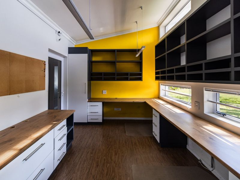 Modern, Secure Office Space to Let on Private Upmarket Estate – Charlo, Gqeberha - Photo 4