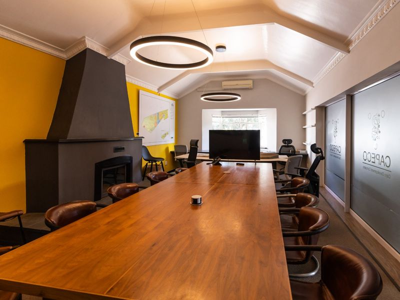 Flexible Office Space in Secure Estate Setting - immediate* - Photo 8