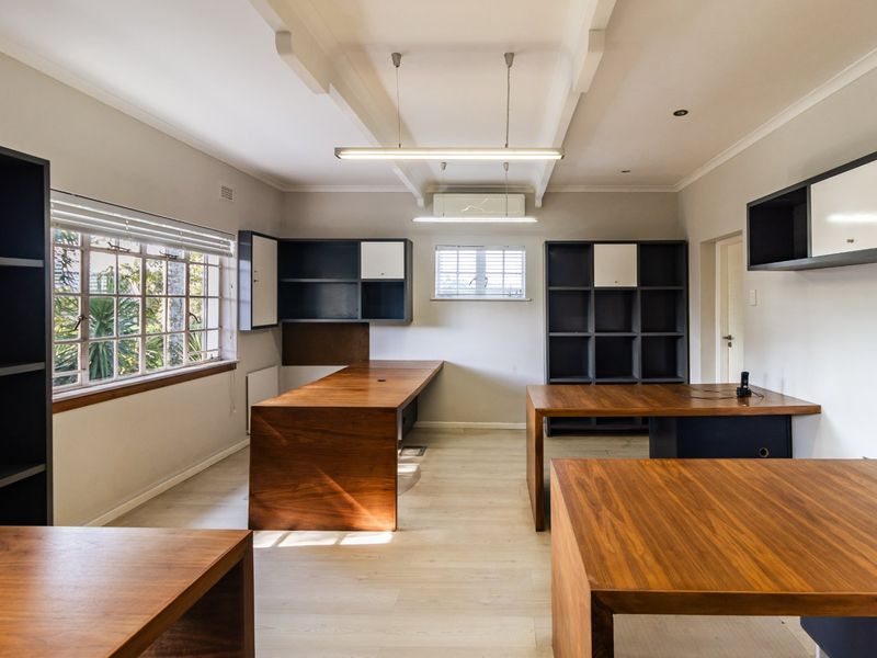 Flexible Office Space in Secure Estate Setting - immediate* - Photo 3