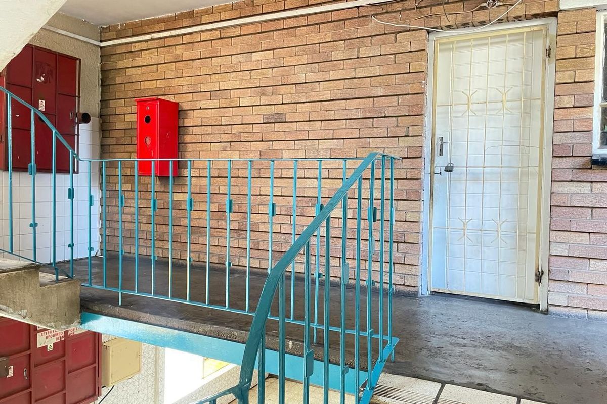 2 bedroom 1 Bathroom Apartment - Photo 3