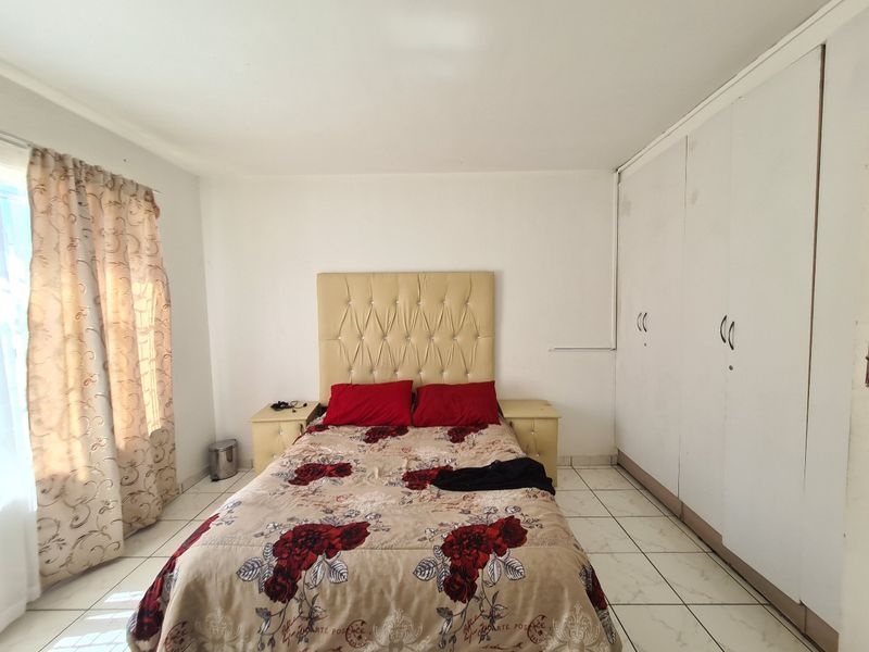 Apartment for Rent in Laudium - Photo 10