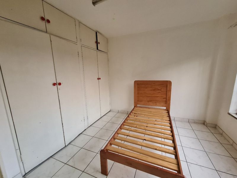 Apartment for Rent in Laudium - Photo 8