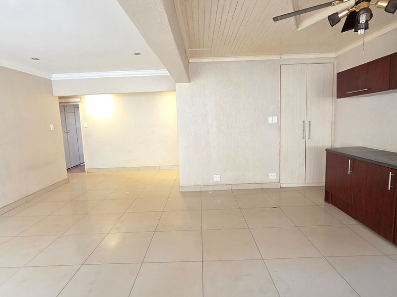 Stylish Laudium Simplex Apartment Available - Photo 7