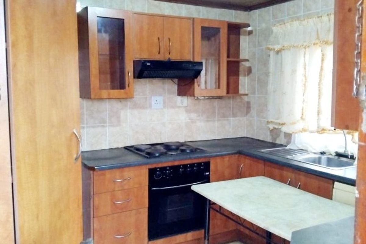 2 Bedroom Home  - Photo 2