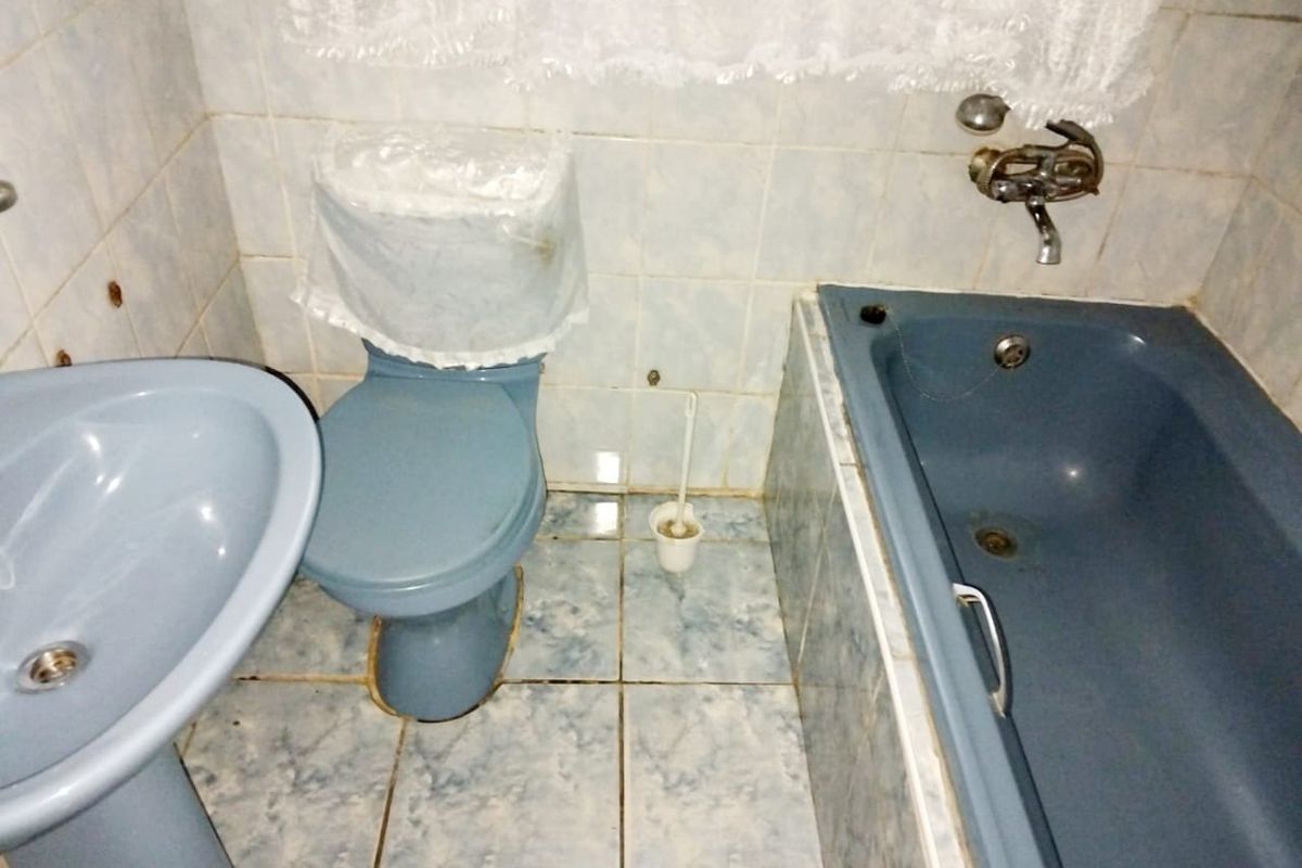 2 Bedroom Home  - Photo 3