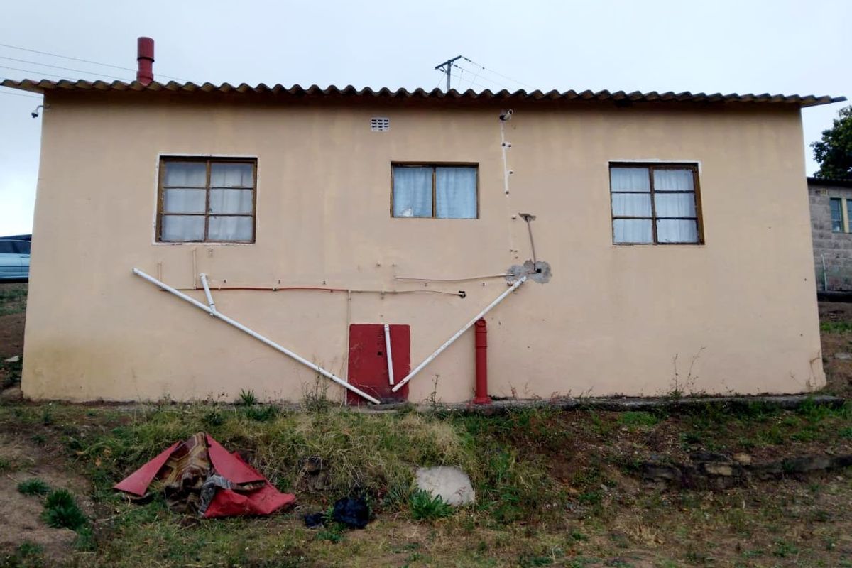 2 Bedroom Home  - Photo 4