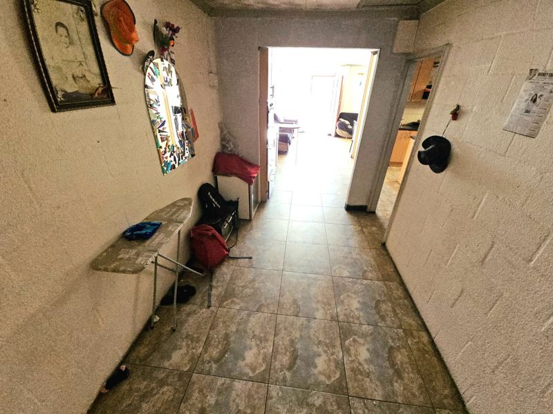 Three bedroom house with garage - Photo 9