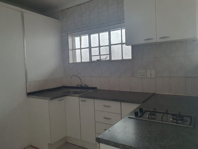 1 Bedroom cottage available in Croydon.  - Photo 4