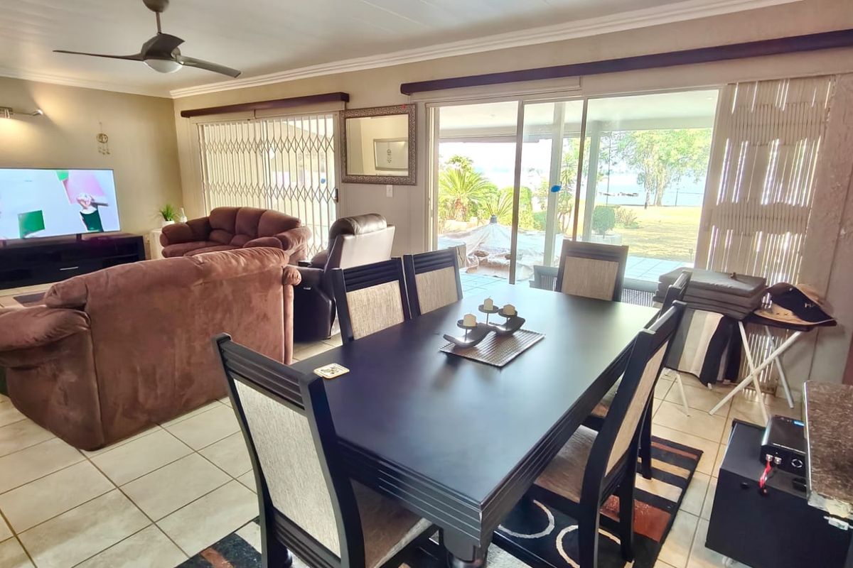 Your Waterfront Paradise Awaits – Exclusive Waterfront Property! - Photo 4