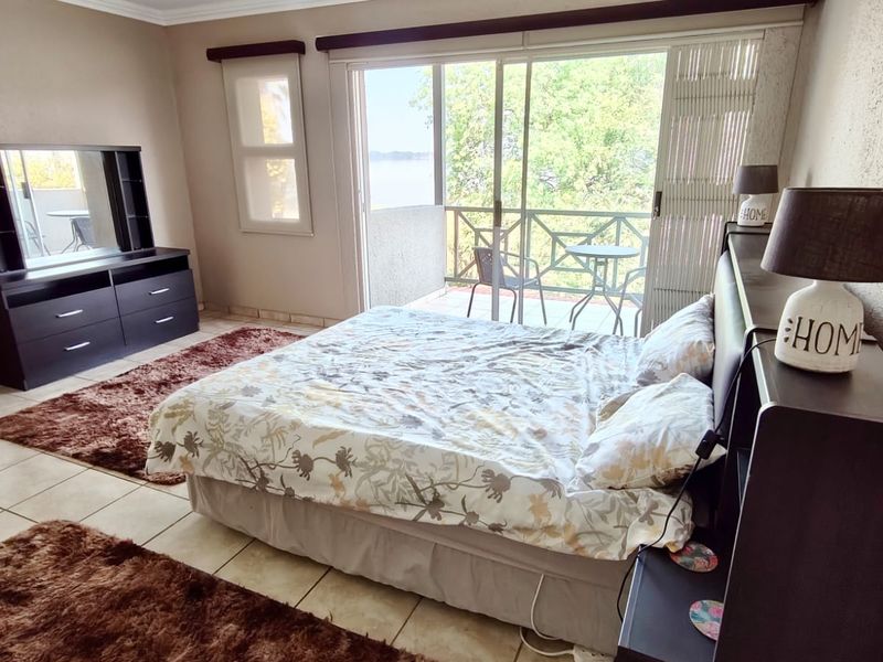 Your Waterfront Paradise Awaits – Exclusive Waterfront Property! - Photo 10