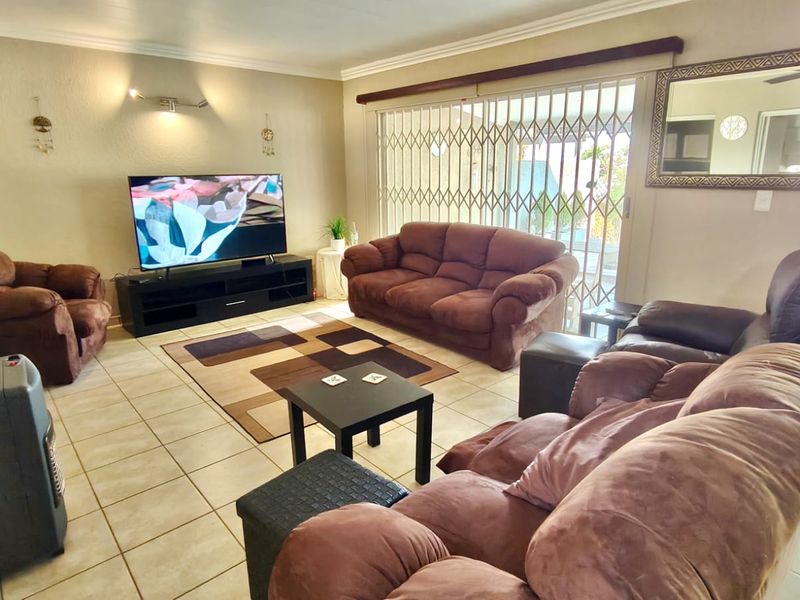 Your Waterfront Paradise Awaits – Exclusive Waterfront Property! - Photo 8