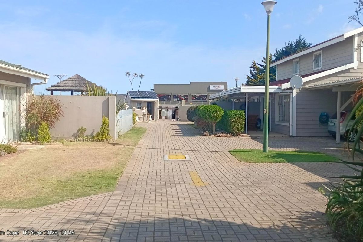 Coastal Living in the Heart of Hartenbos - Stylishly Newly Renovated  - Photo 5