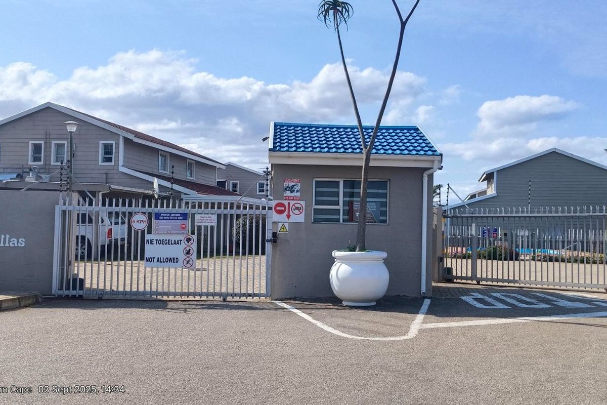 Coastal Living in the Heart of Hartenbos - Stylishly Newly Renovated  - Photo 4
