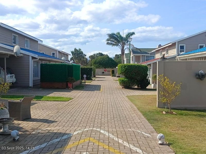 Coastal Living in the Heart of Hartenbos - Stylishly Newly Renovated  - Photo 6